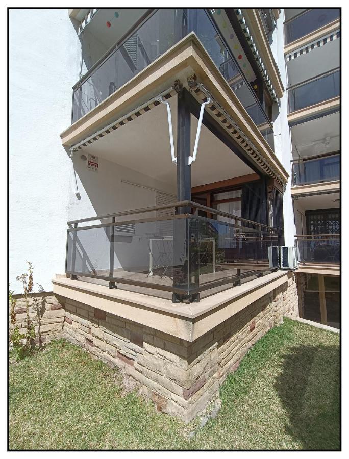 סאלו Apartamento Centrico Junto Al Mar - Wifi Free מראה חיצוני תמונה